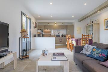 Maison De Vacances pour 7 Personnes dans Aiguèze, Région de Nîmes, Photo 3