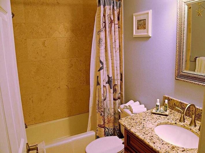 Vacation rental for 6 people, with balcony and pool in Madeira Beach