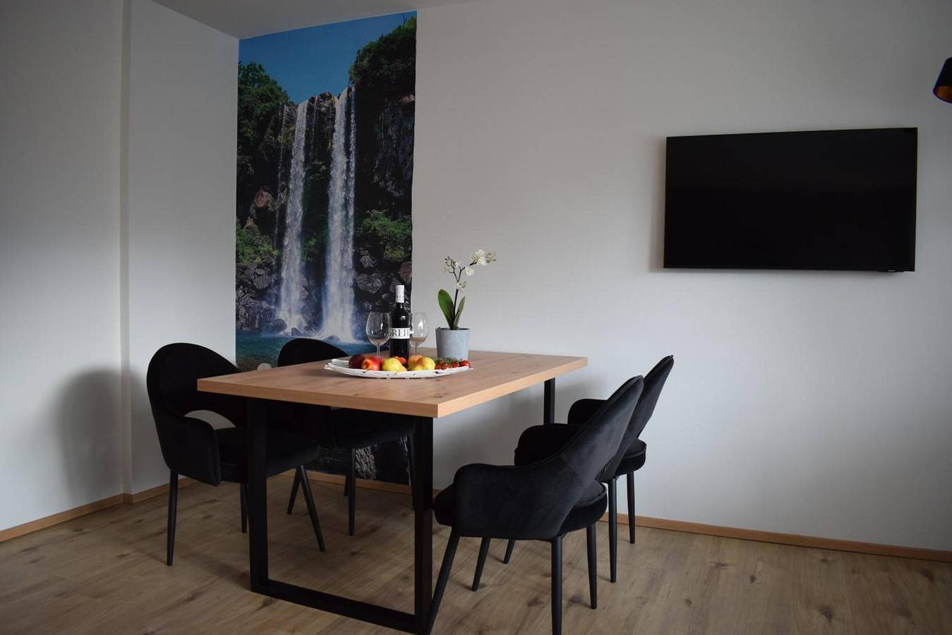 Ganze Wohnung, Apartment „Residence Ladurn Herz“ mit Bergblick, Balkon und Wlan in Dorf Tirol, Texelgruppe