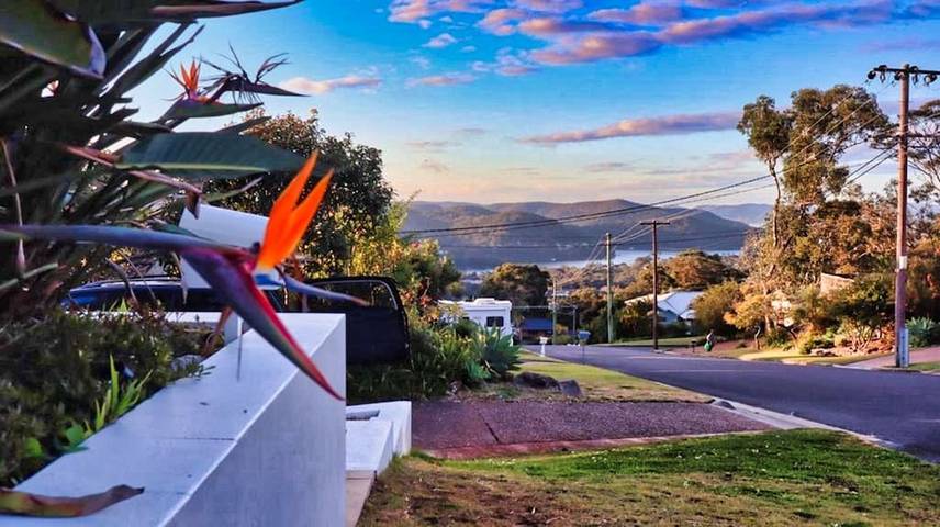 Holiday home for 5 people, with garden and balcony in Umina Beach