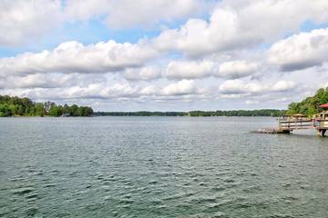 Vacation House for 5 Guests in Mayhew, Lake Norman, Picture 3