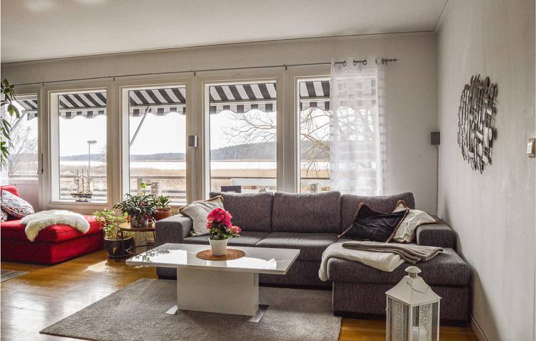 Ferienhaus für 7 Personen, mit Terrasse und Garten sowie Sauna in Södermanland - 3
