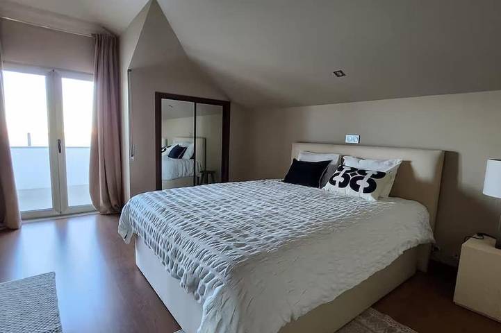 Appartamento intero, In Secret Waters. Enjoy this retreat overlooking the Ria in S.Jacinto in Ria de Aveiro, São Jacinto