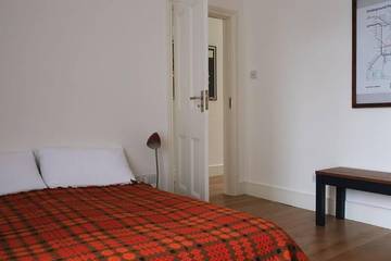 Vacation Apartment for 4 Guests in Hammersmith and Fulham, London, Picture 3