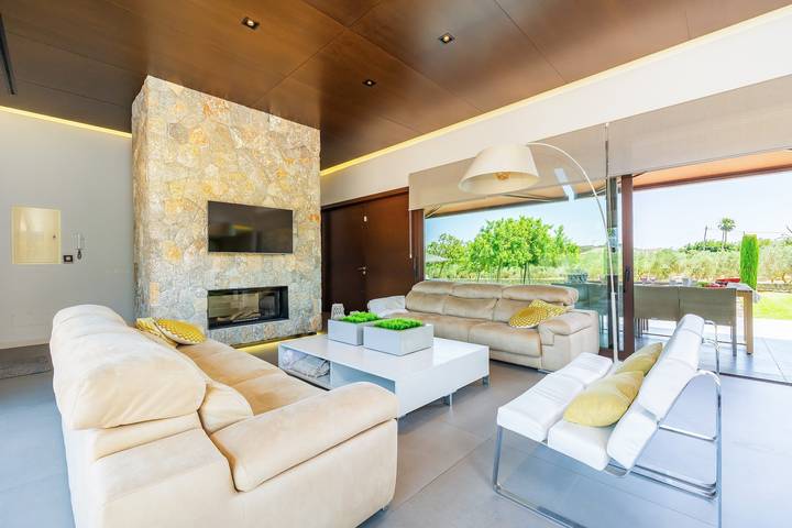 Landhaus 'S'Hort' mit Bergblick, WLAN und Klimaanlage in Muro, Mallorca Norden