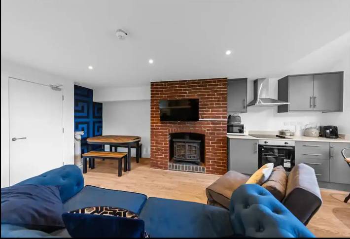 Albergue para 23 personas, con jardín además de balcón y jacuzzi, Familias con niños - 1