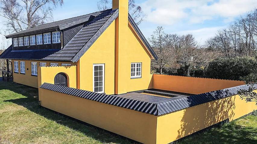 Ferieudlejning for 7 personer, med have i Liseleje
