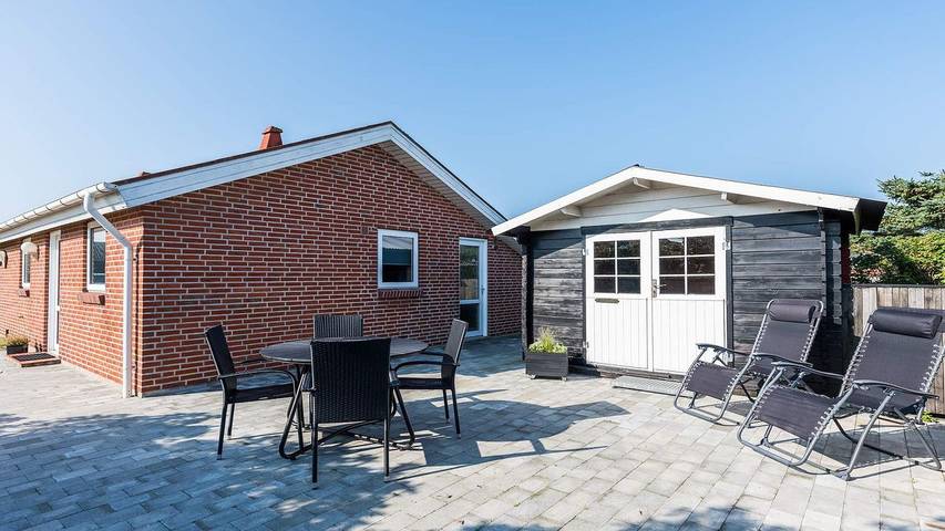 Ferienhaus für 5 Personen, mit Terrasse in Henne Strand
