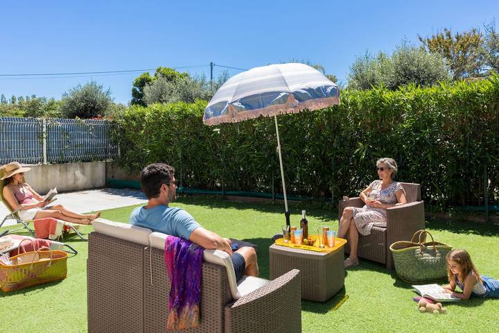 Location de vacances pour 4 personnes, avec terrasse ainsi que jardin et piscine, adapté aux familles à Cervione - 4