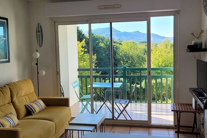 Appartement entier, Saint Jean De Luz Agreable T2 Classe 3* Terrasse Vue Rhune in Saint-Jean-de-Luz, Région de Bayonne