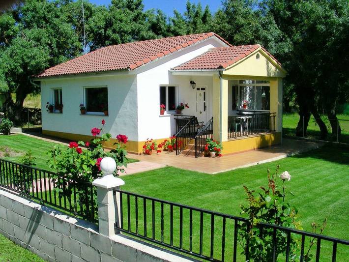 Villa pour 4 personnes, avec jardin ainsi que piscine et terrasse - 1