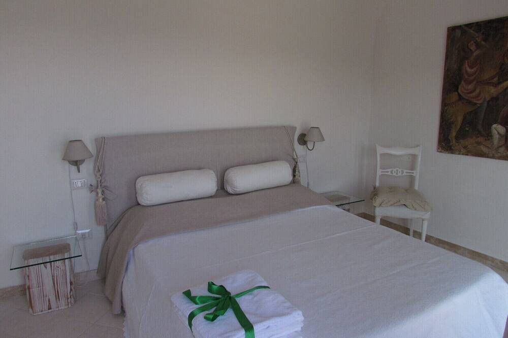 Lu Fraili di Sopra - Villa Maripia near the sea with beautiful sea view. in Lu Fraili di Sopra, San Teodoro