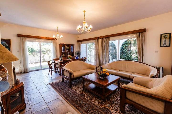 Ferienhaus für 11 Personen, mit Garten und Ausblick, kinderfreundlich in Paphos - 3