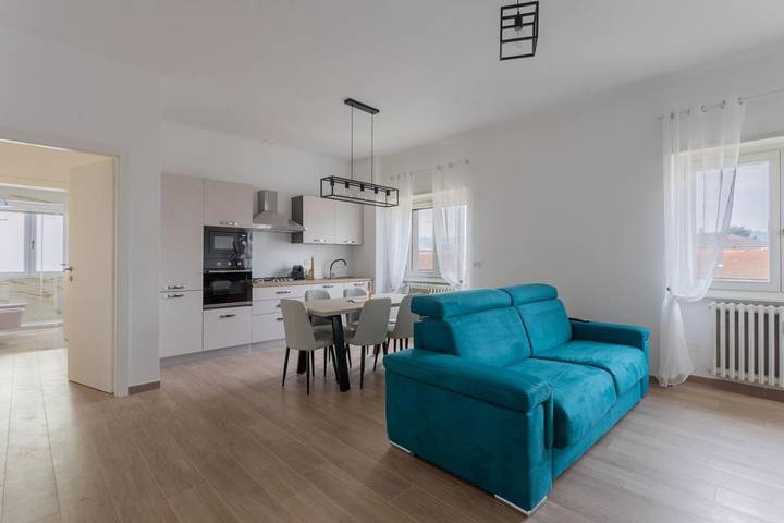 Ferienwohnung für 6 Personen, mit Balkon und Terrasse sowie Seeblick und Ausblick
