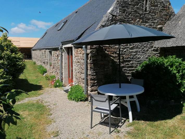 Maison de campagne pour 2 personnes, avec jardin à Mahalon