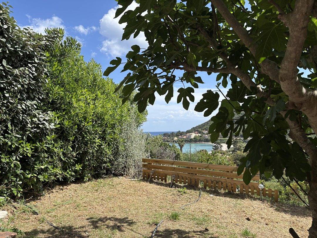 Appartement de vacances entier, Villa Elena - Classé 3***-  Face A La Mer- Tarco in Conca, Arrondissement de Sartène