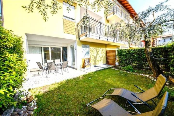 Gîte pour 4 personnes, avec piscine ainsi que vue et jardin, animaux acceptés à Torbole - 2