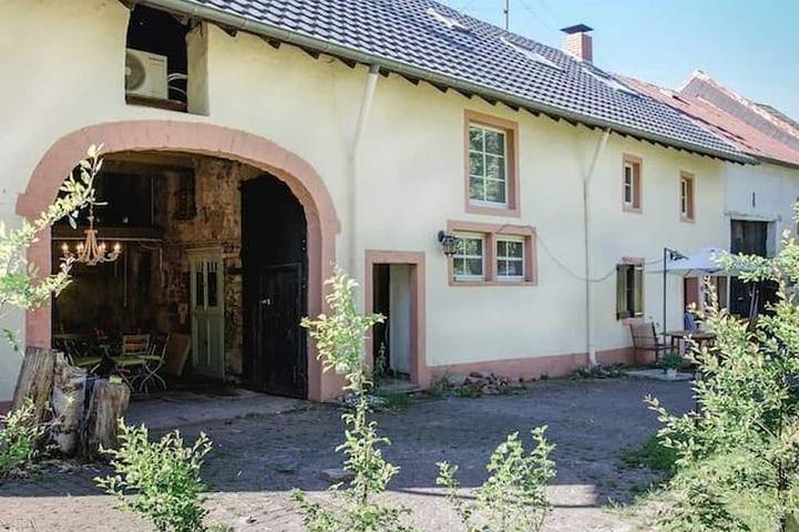 Ferienhaus für 10 Personen, mit Garten und Sauna sowie Terrasse