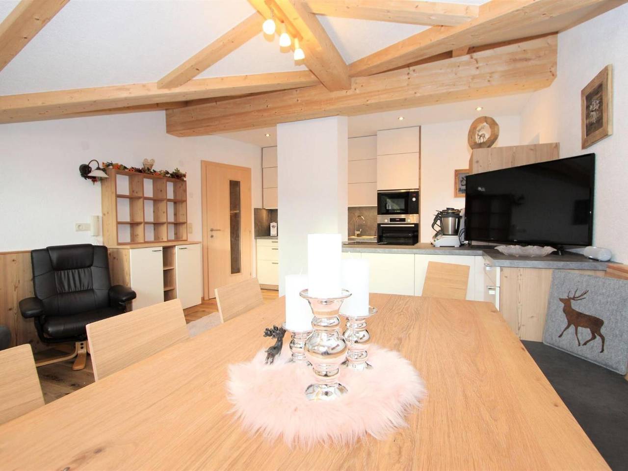 Geheel appartement, Appartement 'Melissa' met Uitzicht op de Bergen, Balkon en Wifi in Tux Alps, Zellberg