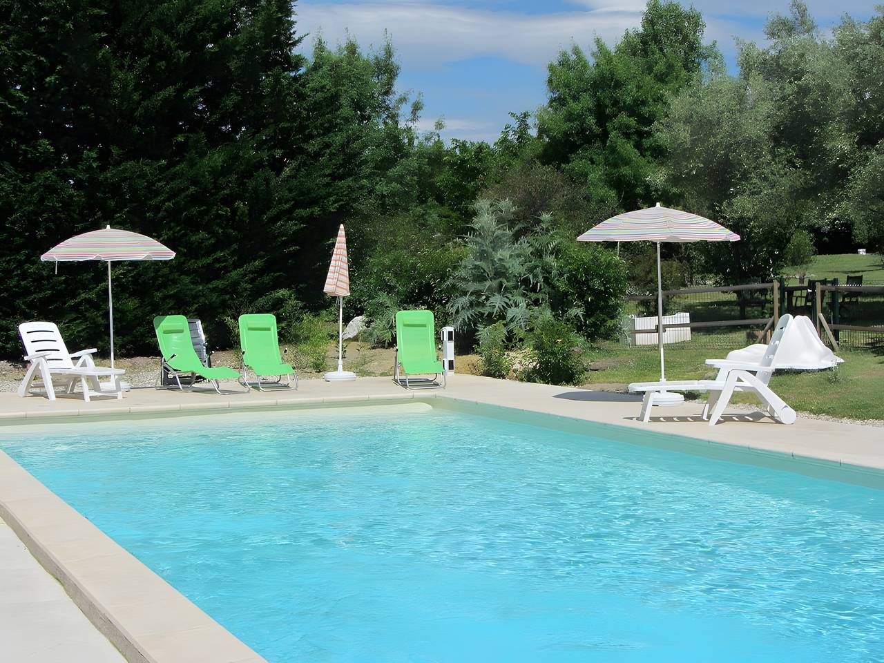 Les fées du gard – Gîte Lutin: Ruhige Unterkunft mit Pool in der Natur in Rousson, Cevennen