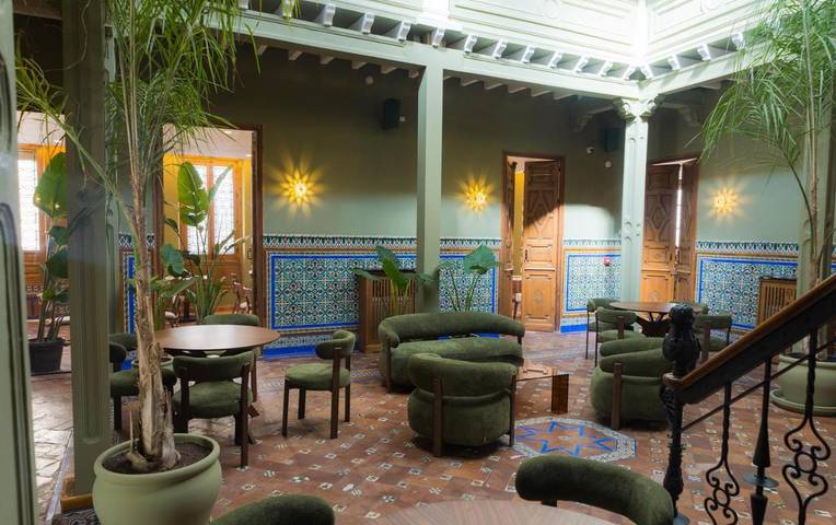 Hotel para 2 personas, con jardín y piscina - 1