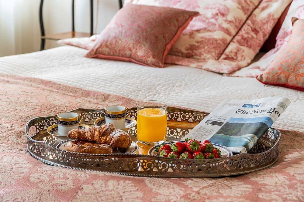 Apartamento entero, Elegant Penthouse with Charming views in Asolo Historic Town in Asolo, Provincia de Treviso