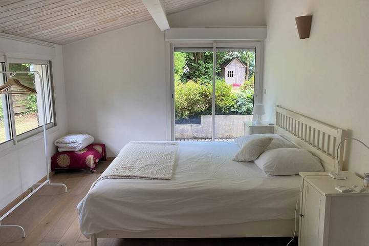Location de vacances pour 6 personnes, avec terrasse et jardin à Léognan - 2