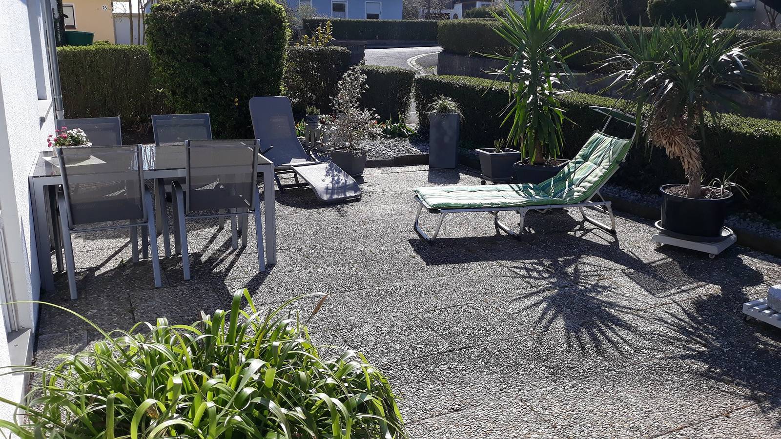 Ferienwohnung "Auszeit" - Ferienwohnung "Auszeit" mit Terrasse in ruhiger Lage in Hofheim in Unterfranken, Landkreis Haßberge