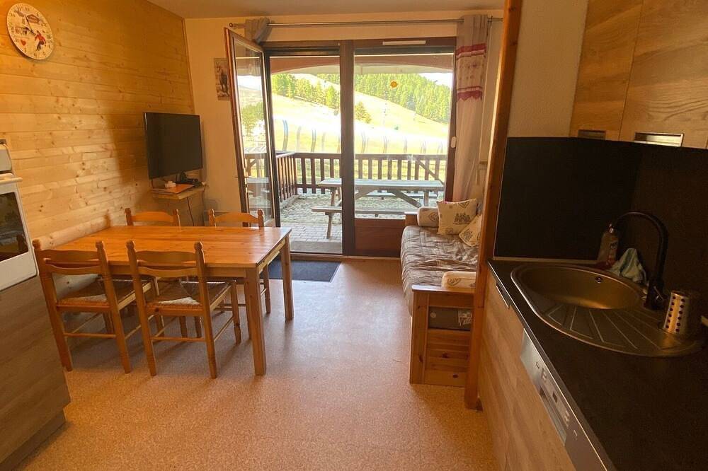 Entire apartment, Skis for 6 people in La Joue du Loup, Le Dévoluy