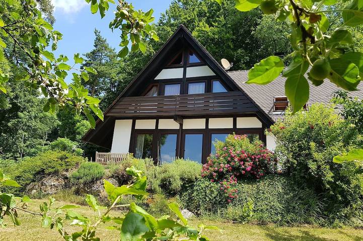 Ferienhaus für 16 Personen, mit Garten und Balkon sowie Sauna in der Fränkische Schweiz