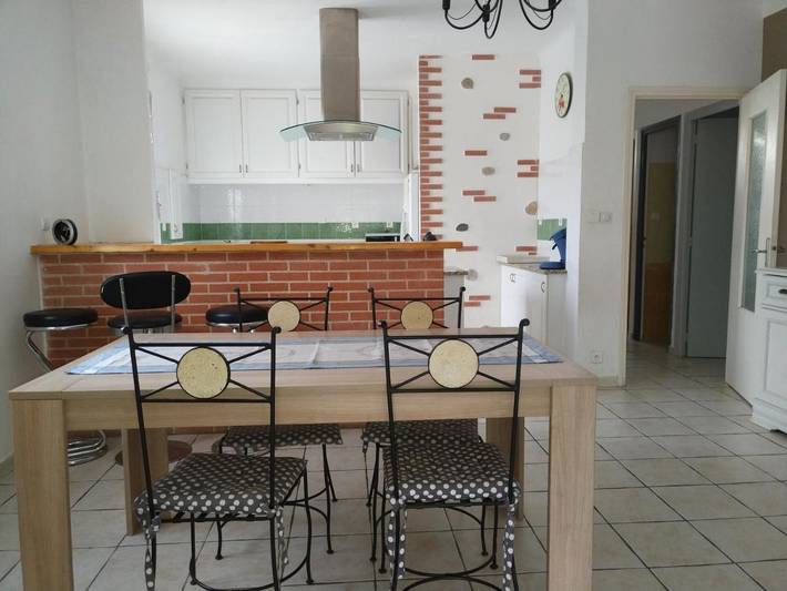 Location de vacances pour 6 personnes, avec vue et jardin à Ortaffa