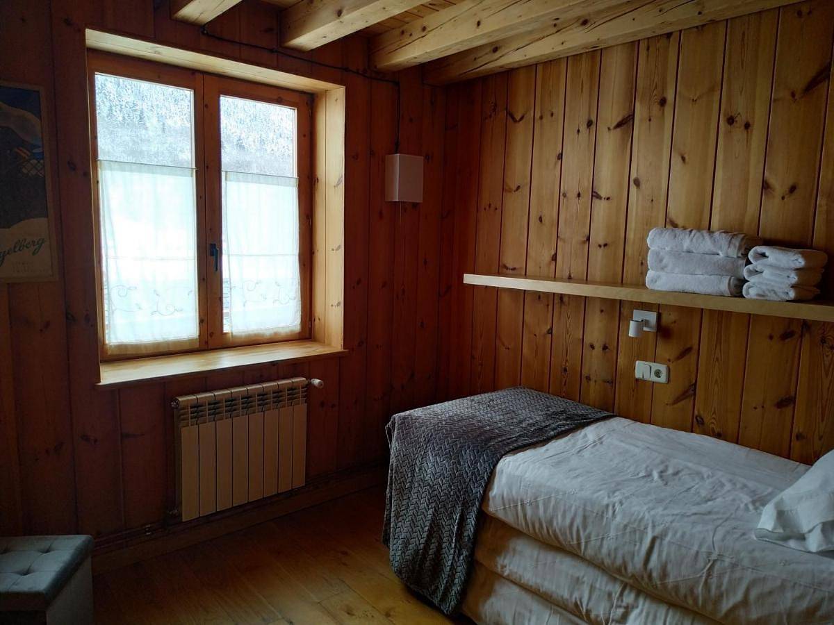 Appartement entier, Three-Bedroom Apartment in Salardú, Naut Aran