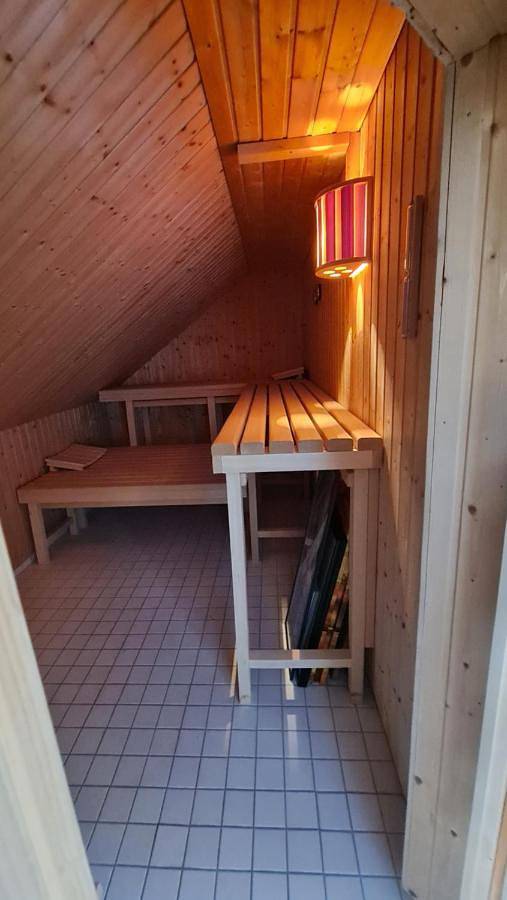 Ferienwohnung für 4 Personen, mit Sauna und Ausblick in Jever - 2