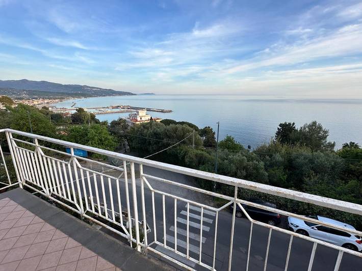 Appartamento per 2 persone, con terrazza e panorama in Marina di Casal Velino
