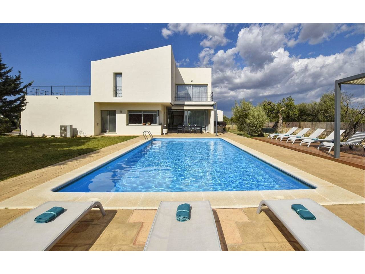 Country House with Private Pool in Binissalem, Majorca Center