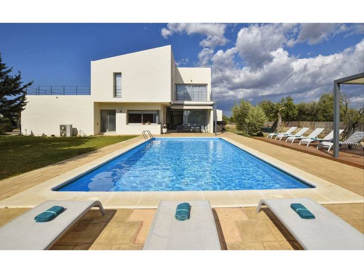 Holiday home for 10 people, with terrace and pool as well as garden, child-friendly - 1