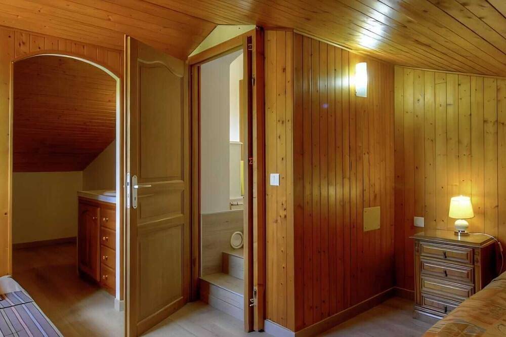 Typisches Landhaus - 8   Räume - 12/13   Personen in Porto-Vecchio, Sartène und Umgebung