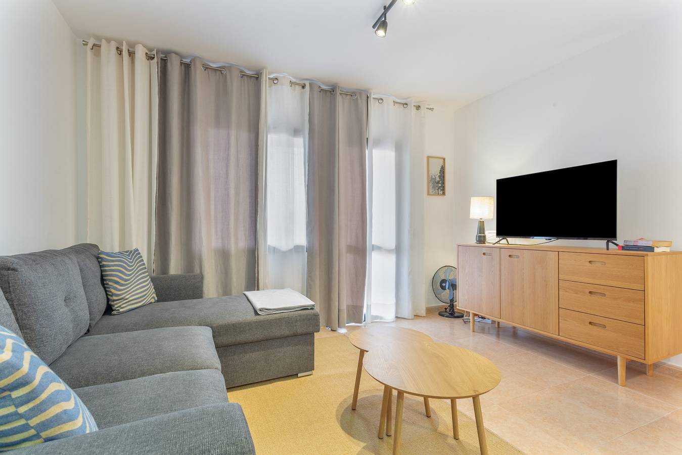 Apartamento inteiro, Apartamento 'Oasis' com Piscina Partilhada, Terraço Privado e Wi-Fi in Corralejo, La Oliva