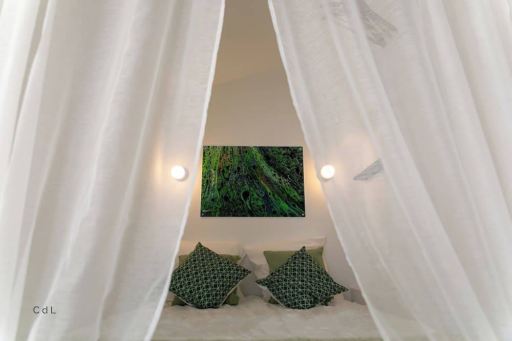 Gîte Moon, 2/3 pers, cuisine, chambre Piscine, Parking, terasse, bbq, wifi, in Bagard, Région d'Alès