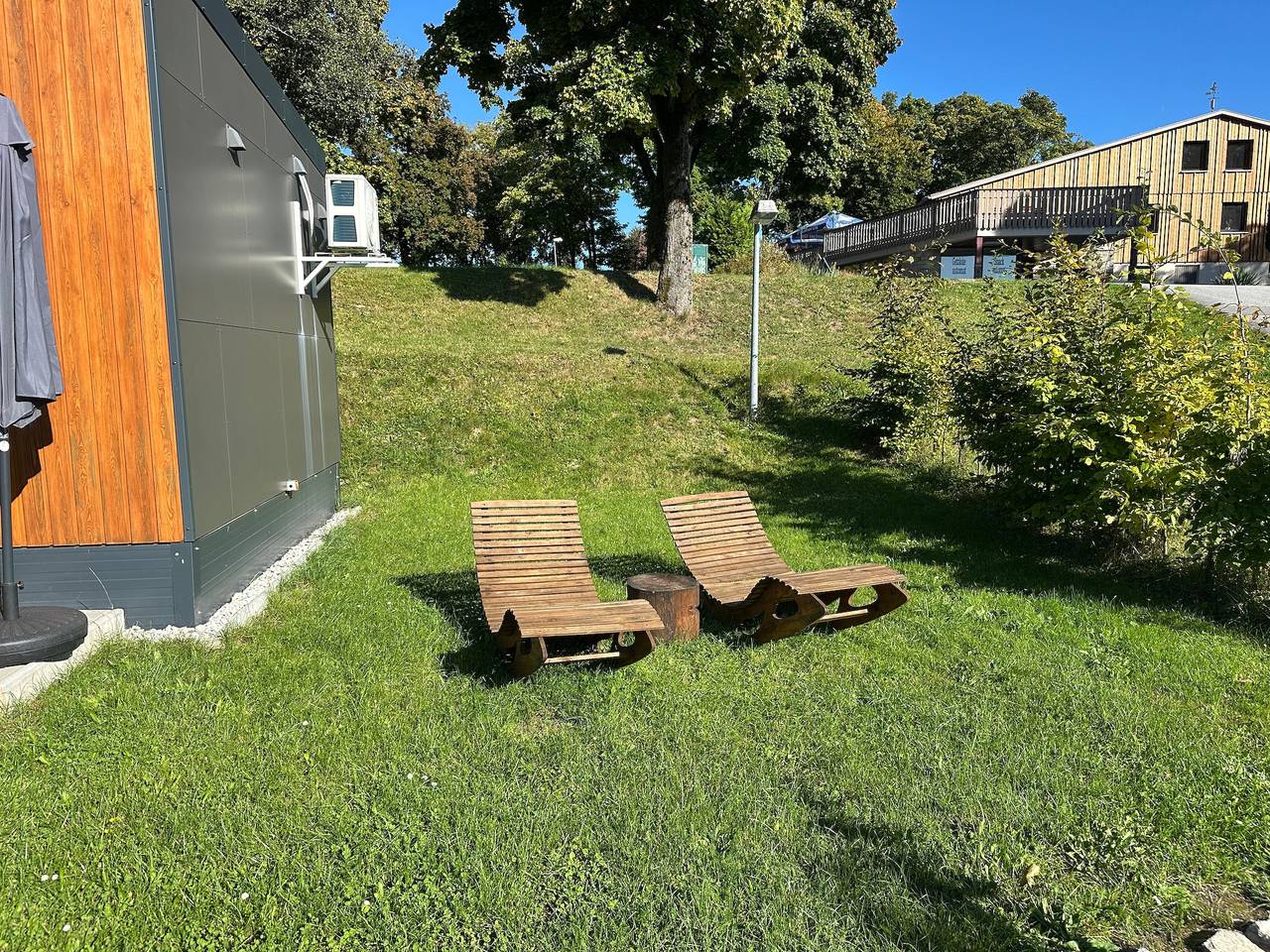Tiny Home 'Laura' met bergzicht, wifi en airconditioning, foto 13