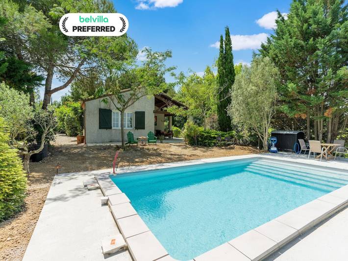 Villa pour 6 personnes, avec terrasse ainsi que jardin et piscine, adapté aux familles