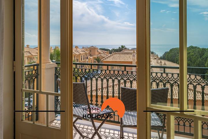 Casa de férias para 6 pessoas, com varanda e piscina em Praia da Oura