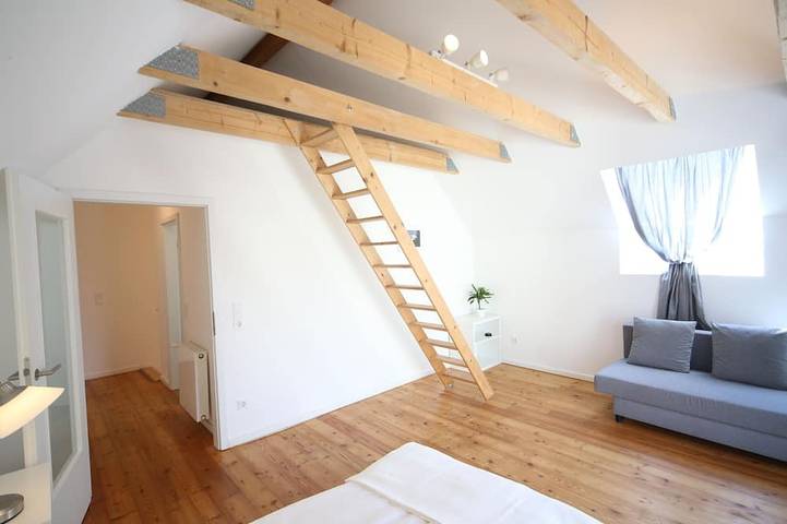\"Hofhaus\": acogedora casita con jardín Xl y patio mediterráneo, Mainz-Finthen in Maguncia, Hesse Renano