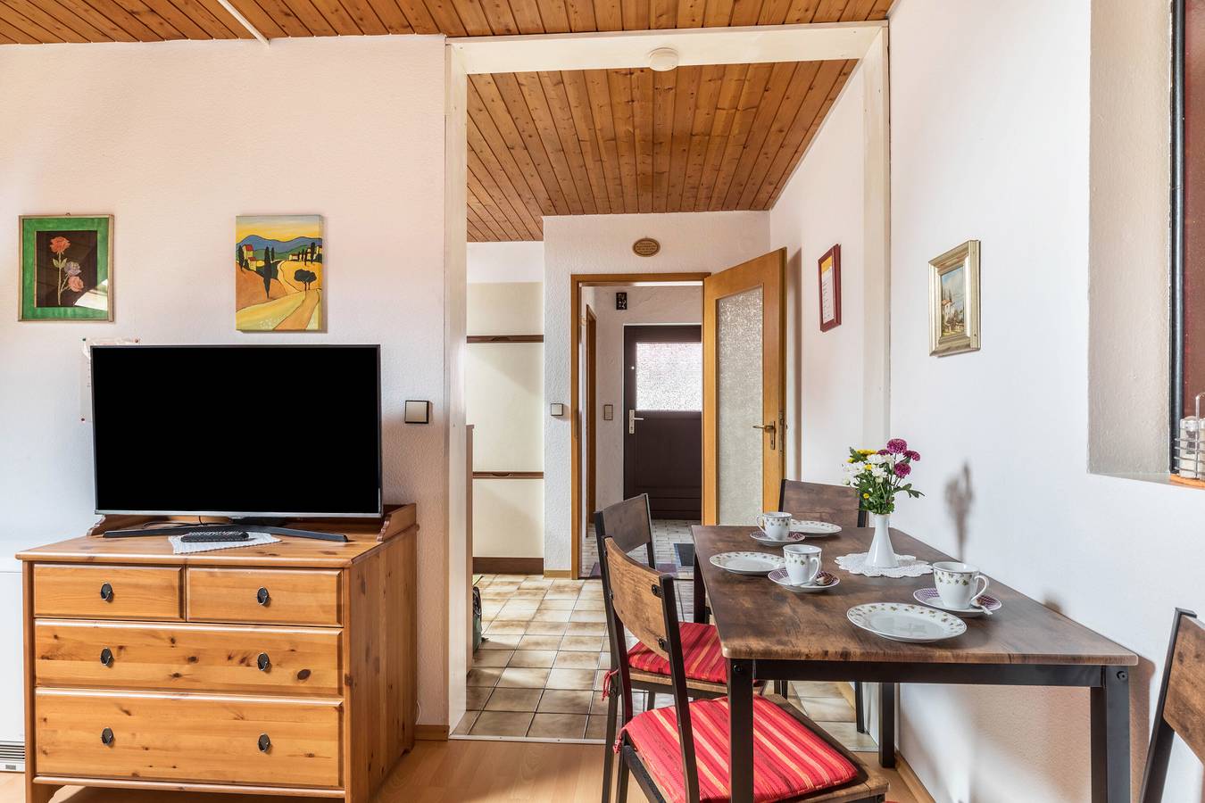 Ganze Wohnung, Ferienwohnung Sila 1" mit gemeinsamer Terrasse und Wlan in Weinstadt, Rems-Murr-Kreis