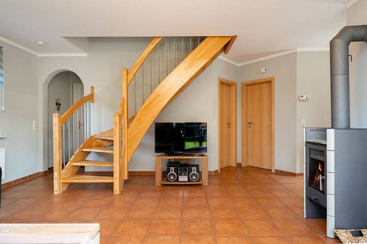 Ferienhaus für 6 Personen, mit Terrasse und Garten sowie Sauna in Norden - 3