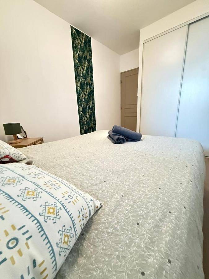 Gîte pour 2 personnes, avec vue ainsi que piscine et balcon dans La Bretagne - 4