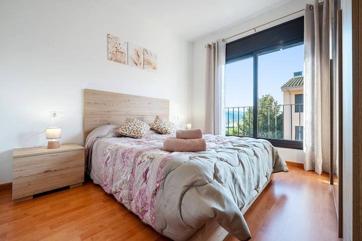 Apartamento entero, Apartamento 'Miguel' con terraza privada, Wi-Fi y aire acondicionado in Vinebre, Tierras del Ebro