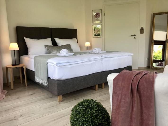 Ferienwohnung für 2 Personen, mit Ausblick und Garten - 1