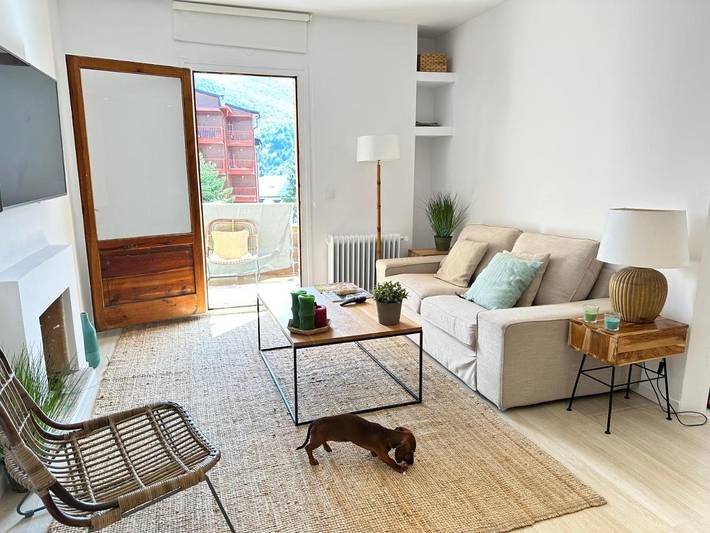 Gîte pour 4 personnes, avec piscine ainsi que balcon et vue, adapté aux familles dans Formigal - 2