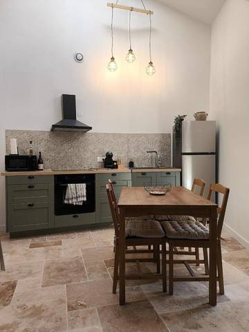 Gîte pour 4 personnes, avec terrasse et vue à Saint-Privat